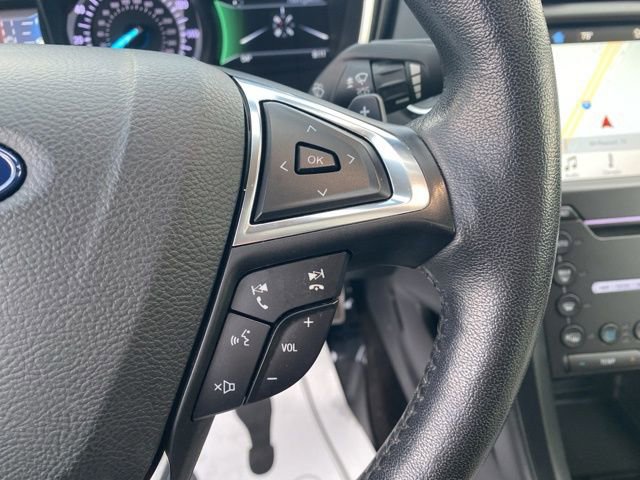 Used 2018 Ford Fusion Titanium image 19