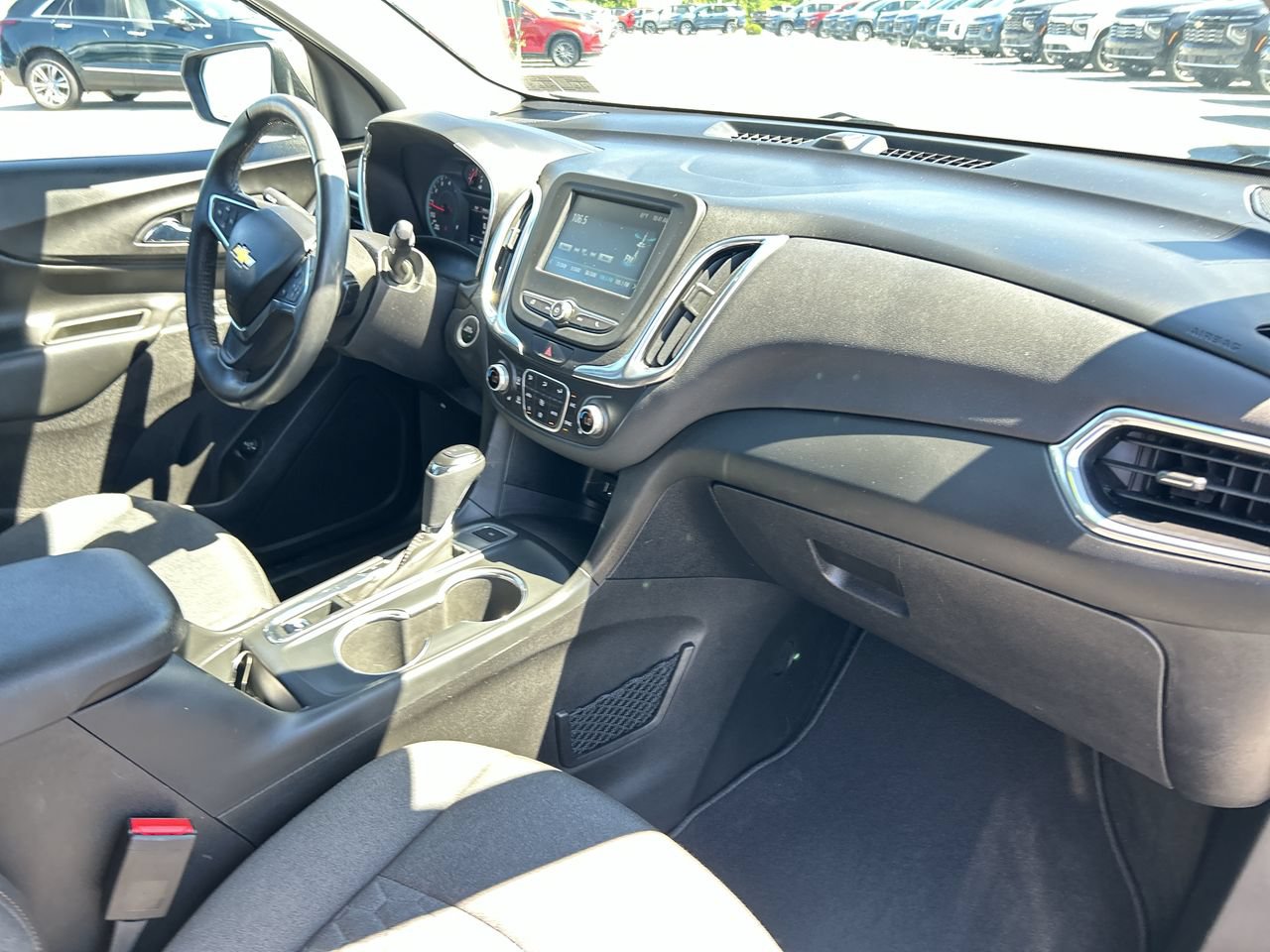 Used 2018 Chevrolet Equinox LT AWD/4WD image 16