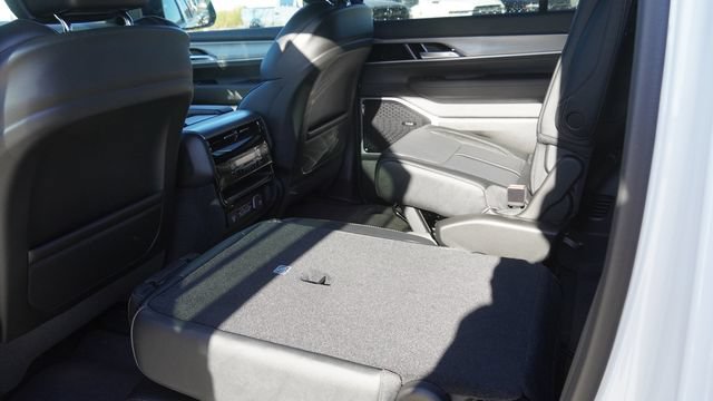 New 2026 Jeep Grand Wagoneer Limited w/ Premium Group II AWD/4WD image 13
