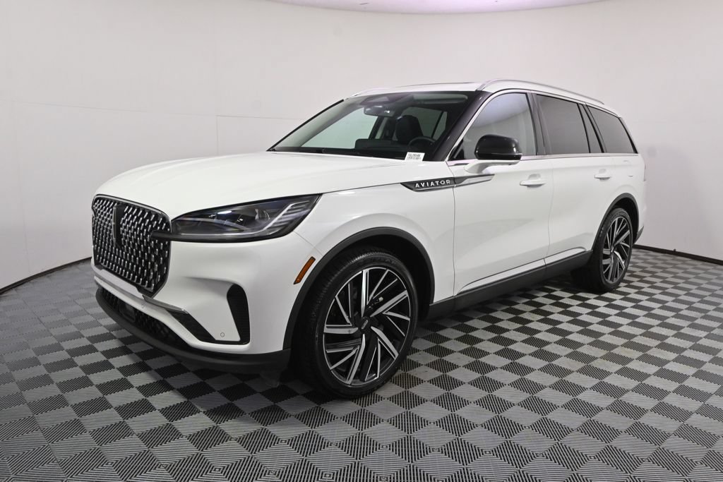 New 2026 Lincoln Aviator Reserve AWD/4WD image 2