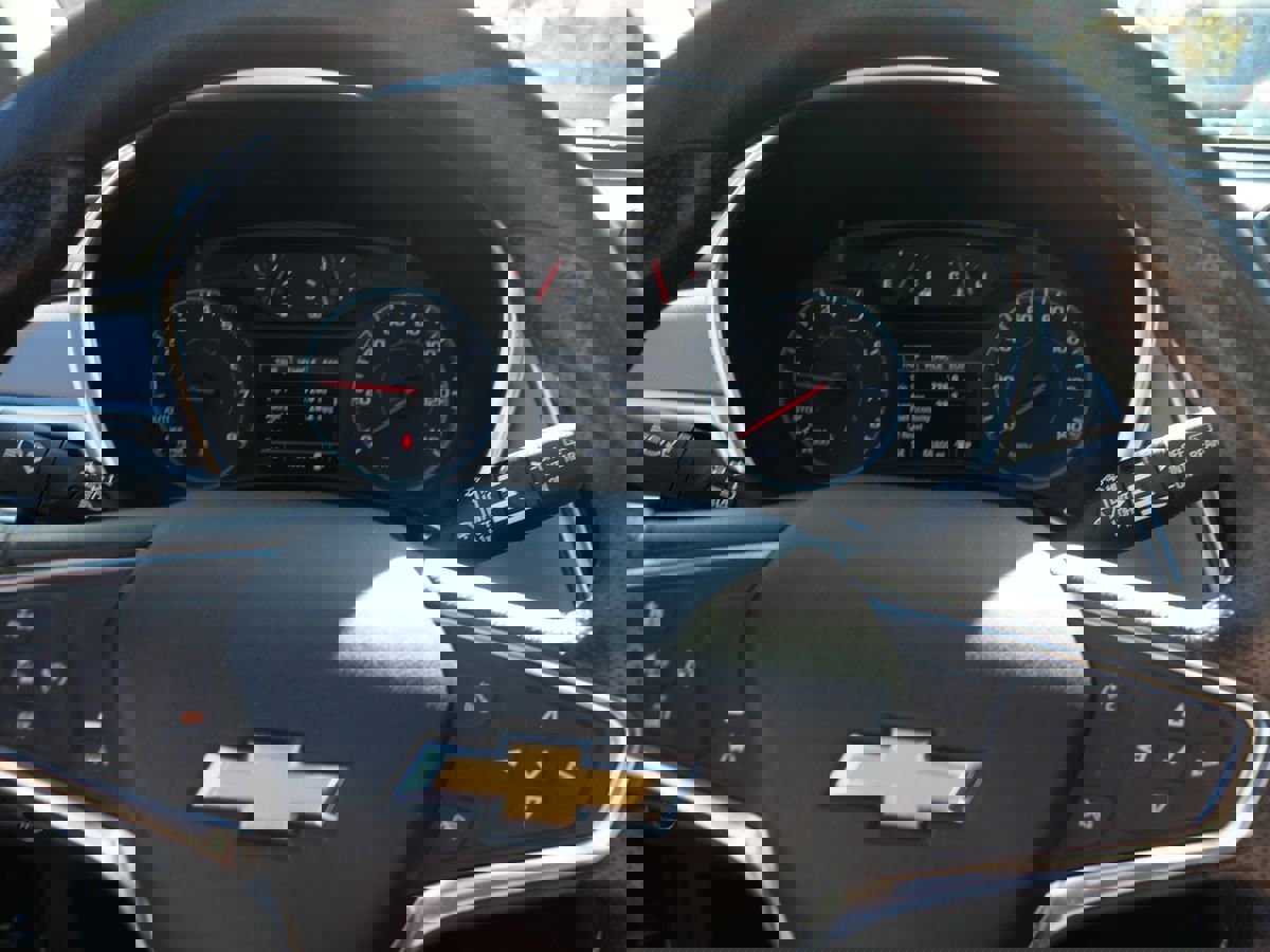 Used 2021 Chevrolet Equinox LS image 13