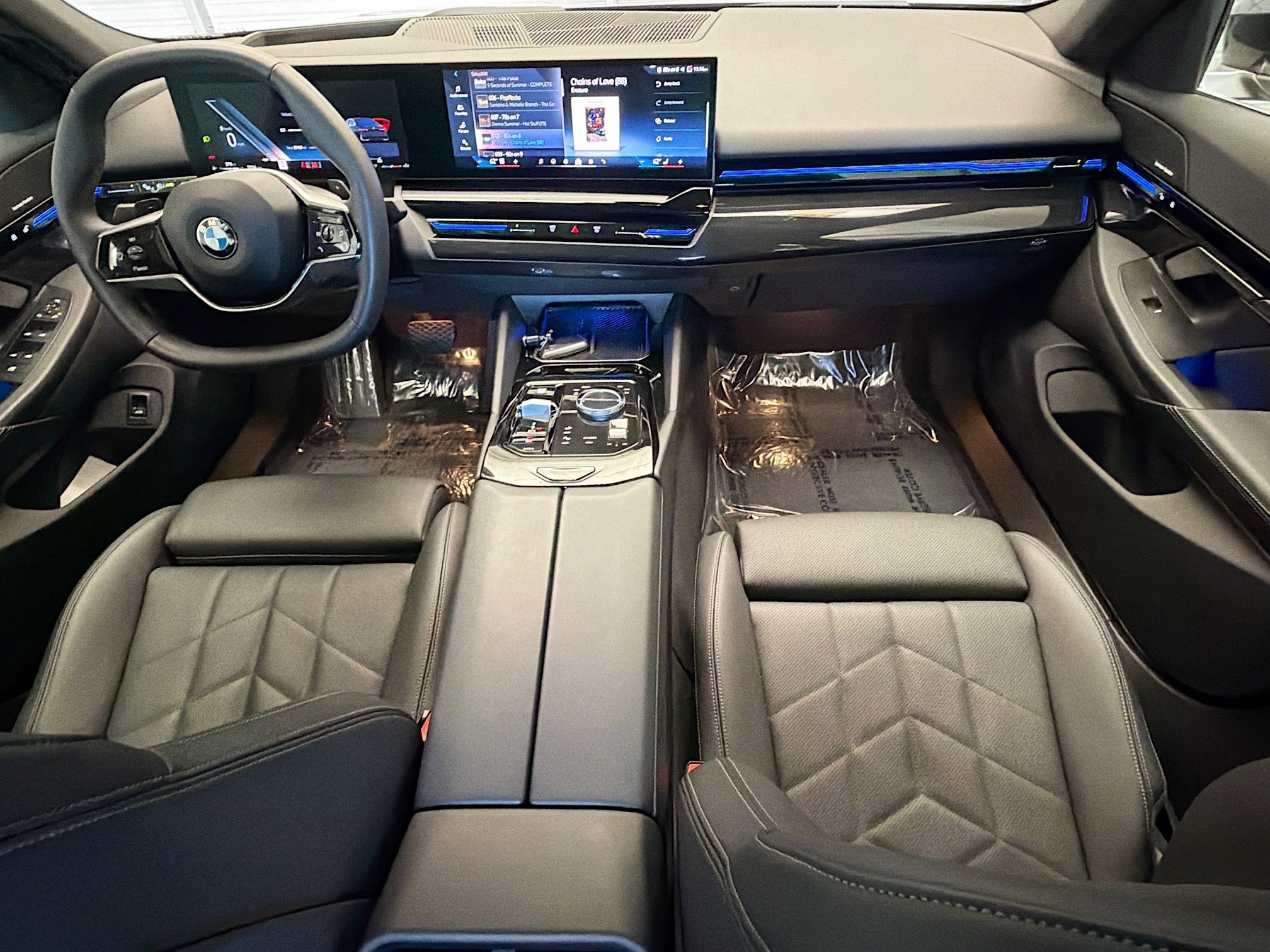 Used 2024 BMW 530i w/ Premium Package image 12