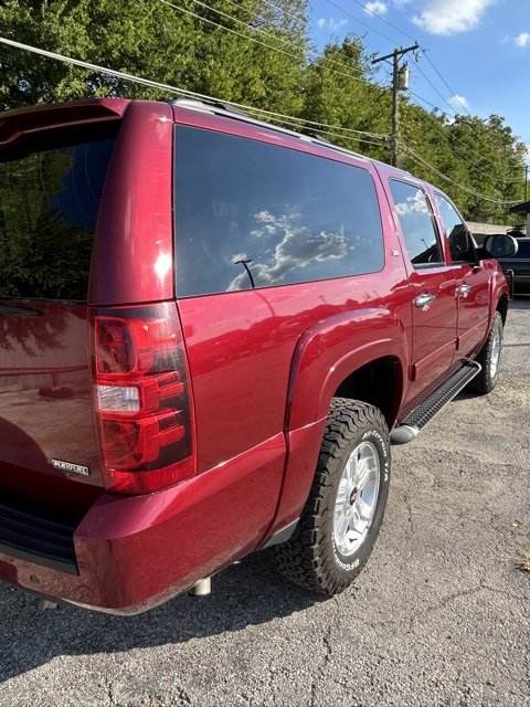 Used 2010 Chevrolet Suburban LT image 6