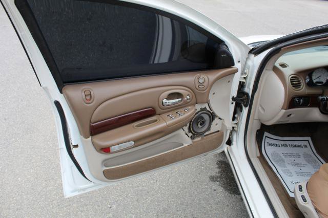Used 2000 Chrysler 300M image 27