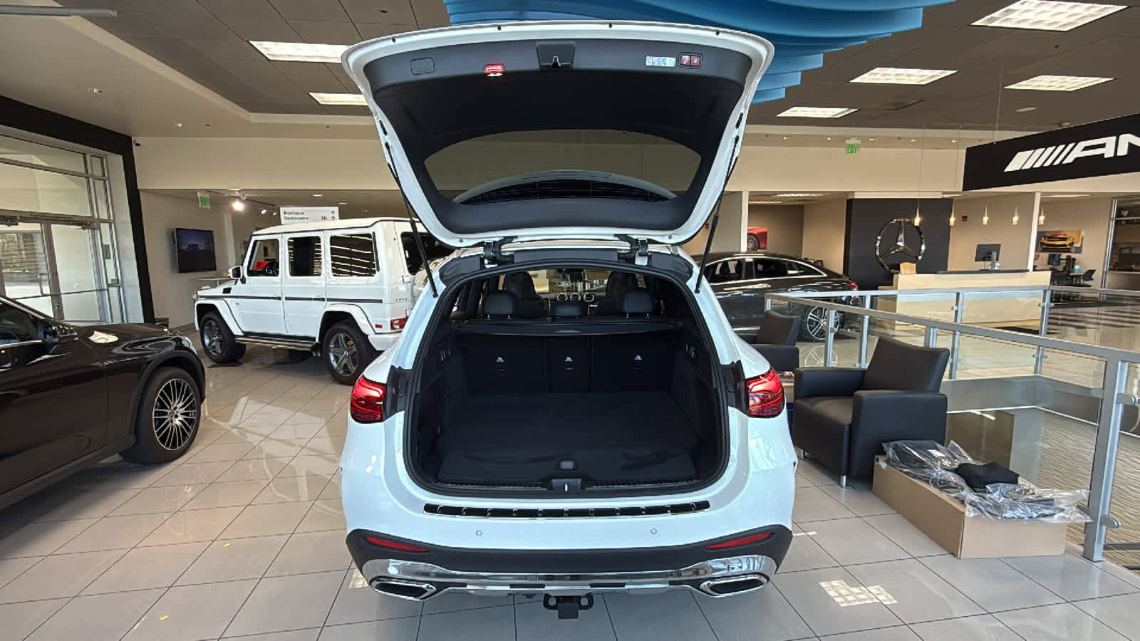 New 2025 Mercedes-Benz GLC 350e 4MATIC image 8