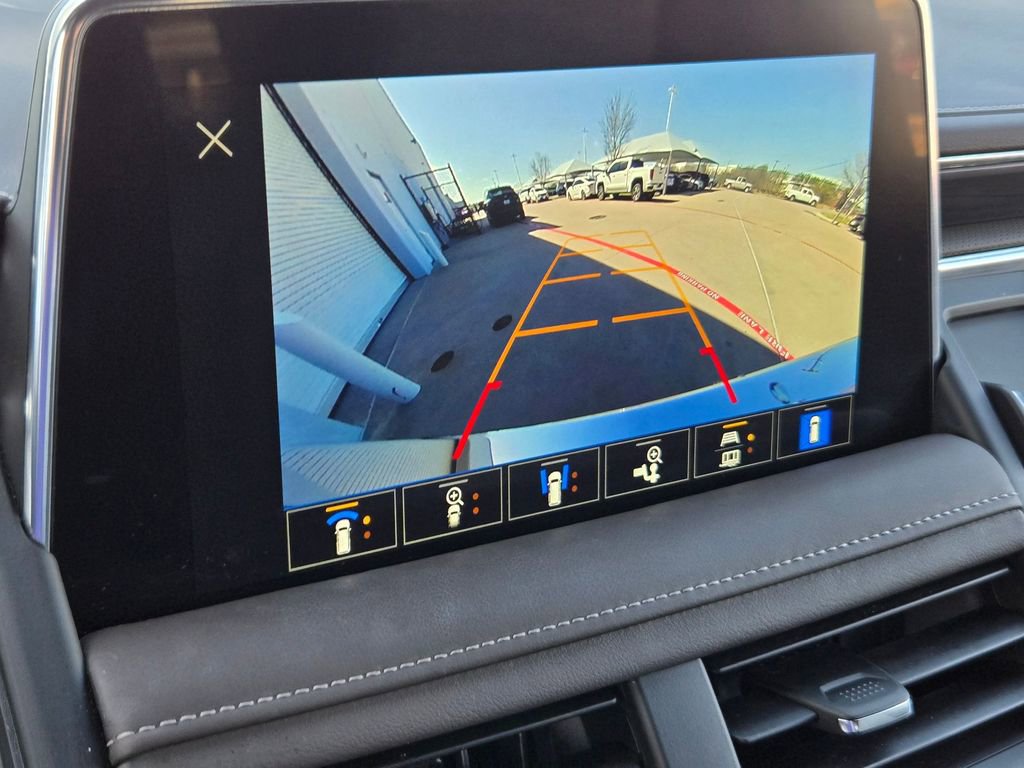 Used 2022 GMC Yukon SLT w/ SLT Premium Package image 17