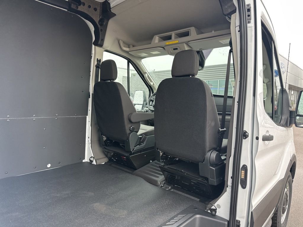 New 2026 Ford Transit 250 148 Medium Roof image 22