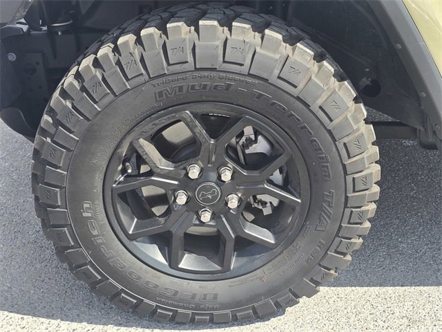 Used 2025 Jeep Gladiator Sport image 12