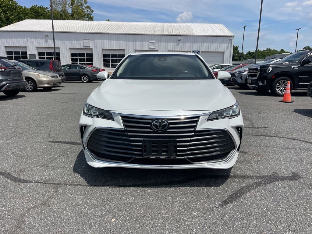 Used 2019 Toyota Avalon XLE w/ Moonroof Package FWD image 8