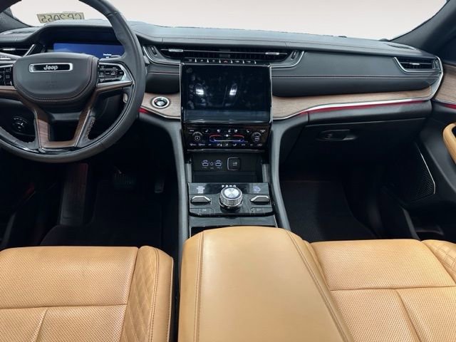 Used 2024 Jeep Grand Cherokee Summit w/ Luxury Tech Group V image 12