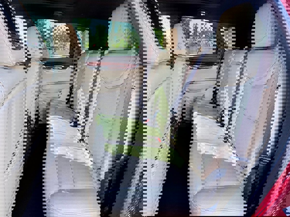 Used 2018 Cadillac XT5 Premium Luxury w/ Driver Assist Package AWD/4WD image 11