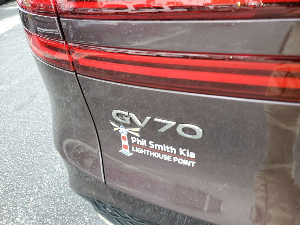 Used 2023 Genesis GV70 2.5T w/ Select Package image 8