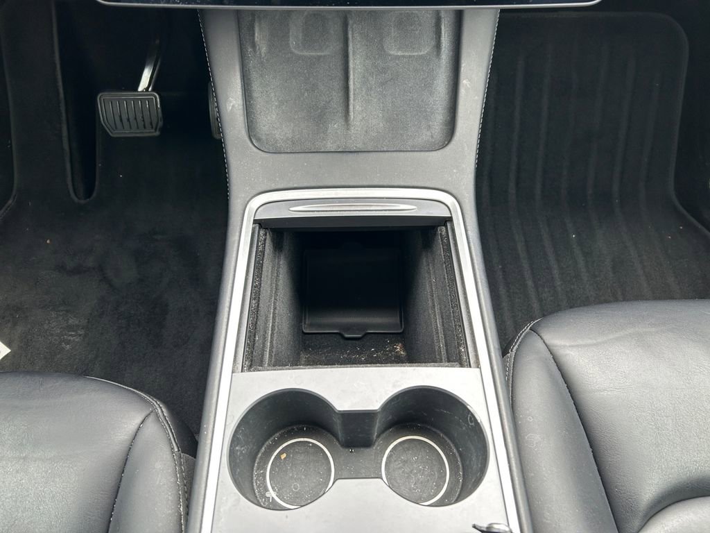 Used 2022 Tesla Model Y Long Range AWD/4WD image 9