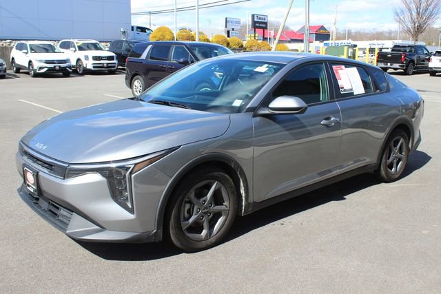 Used 2025 Kia K4 LXS image 2