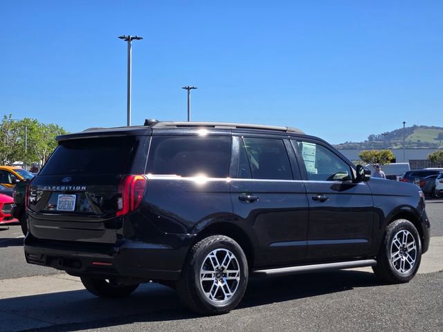 Certified 2025 Ford Expedition Active image 7