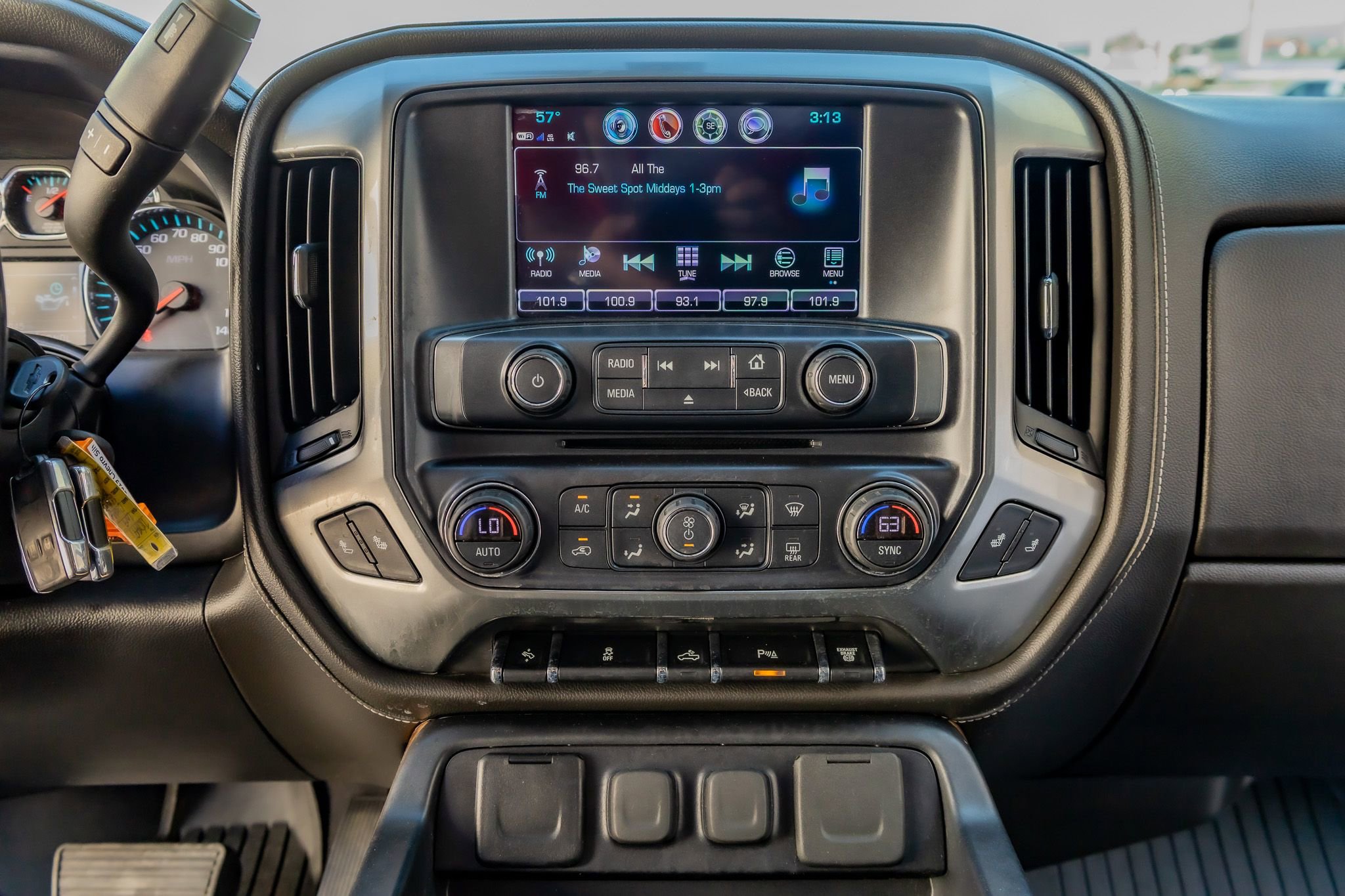 Used 2019 Chevrolet Silverado 2500 LTZ w/ Duramax Plus Package image 23