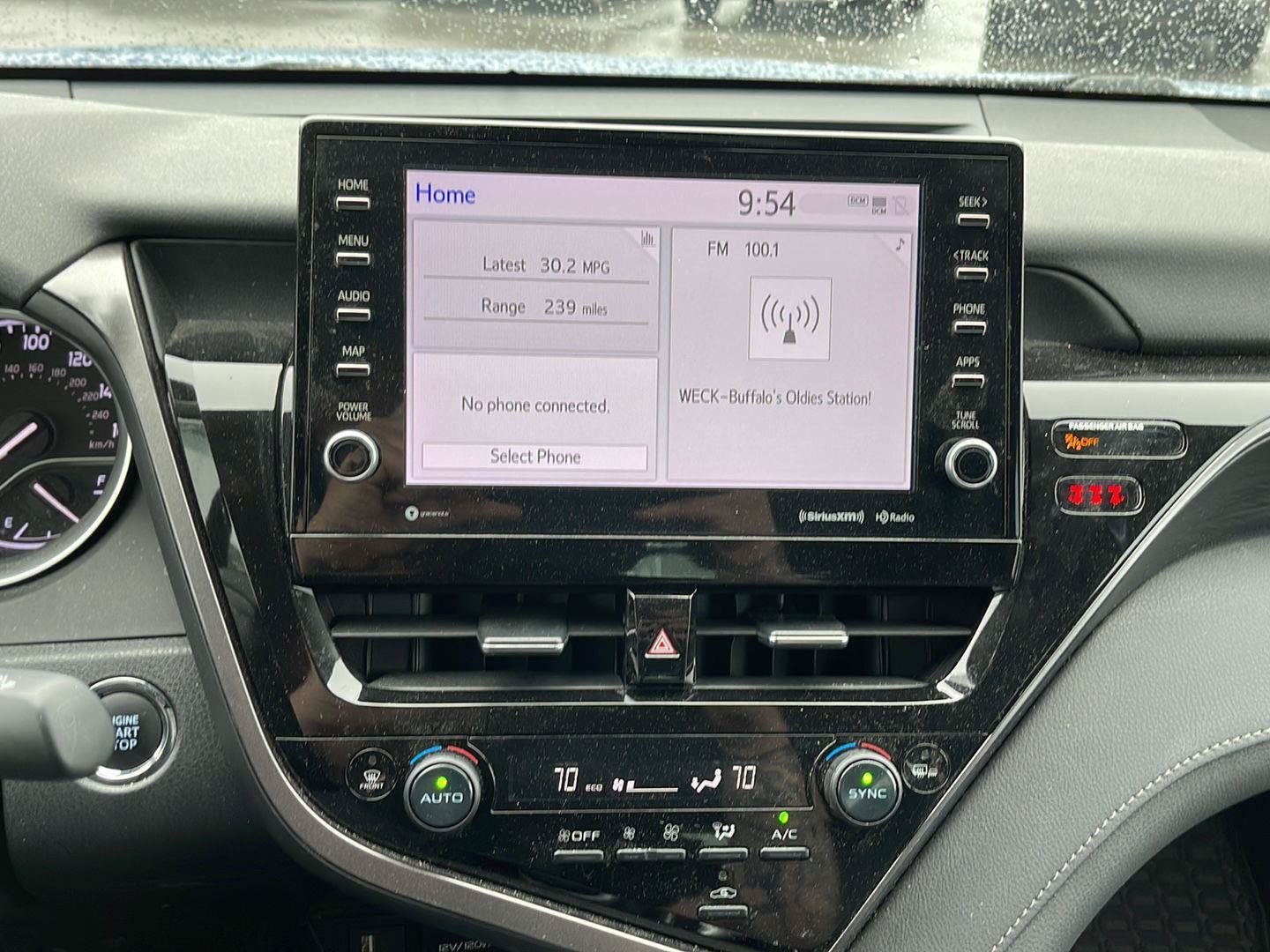 Used 2023 Toyota Camry XLE AWD/4WD image 9