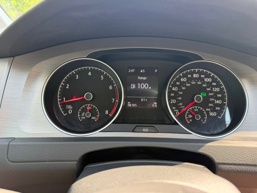 Used 2017 Volkswagen Golf S FWD image 11