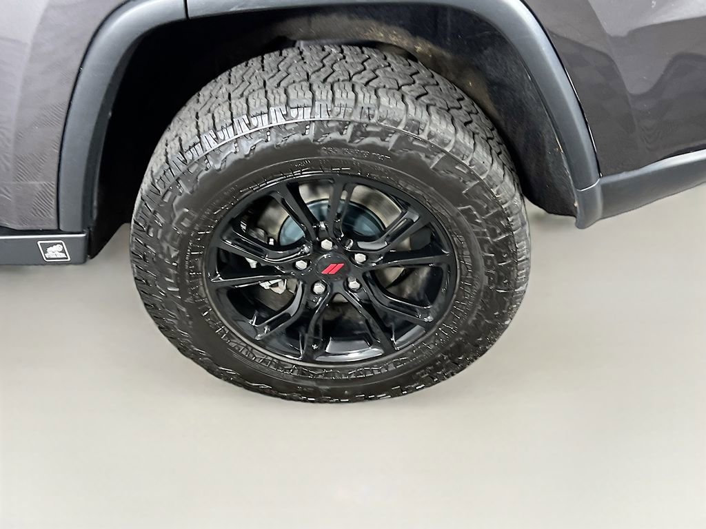 Used 2021 Jeep Grand Cherokee Trailhawk w/ Trailhawk Luxury Group AWD/4WD image 26