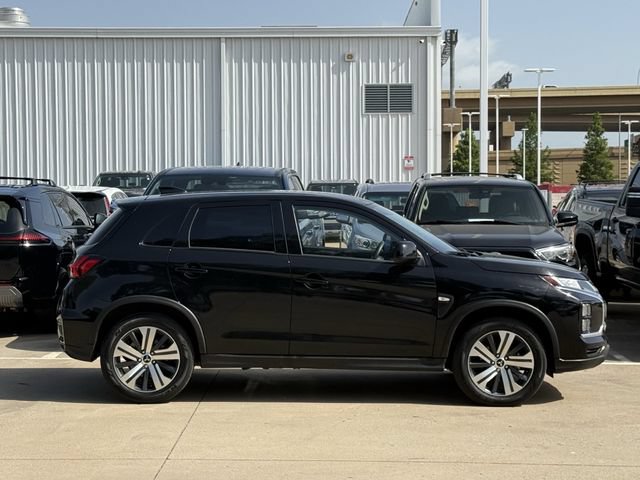 Used 2024 Mitsubishi Outlander Sport AWD image 3