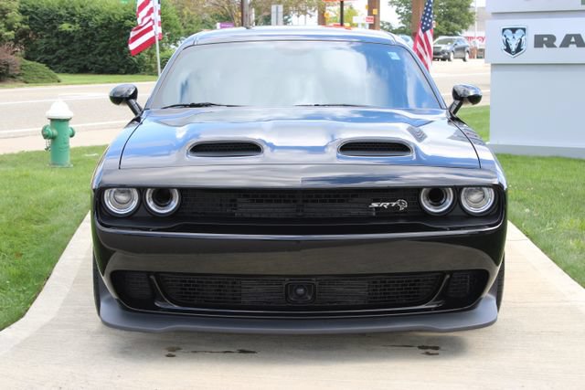 Used 2023 Dodge Challenger SRT Hellcat w/ Driver Convenience Group RWD image 4