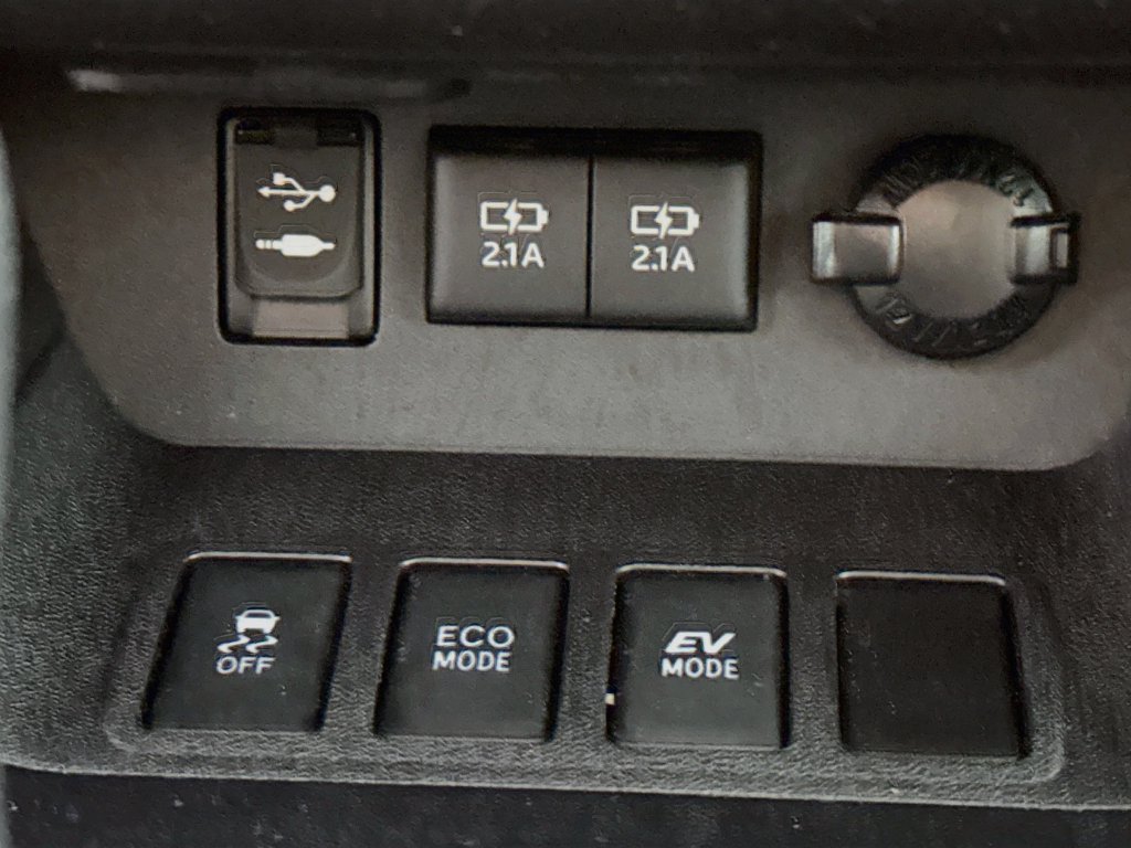 Used 2017 Toyota Highlander Limited Platinum AWD/4WD image 11
