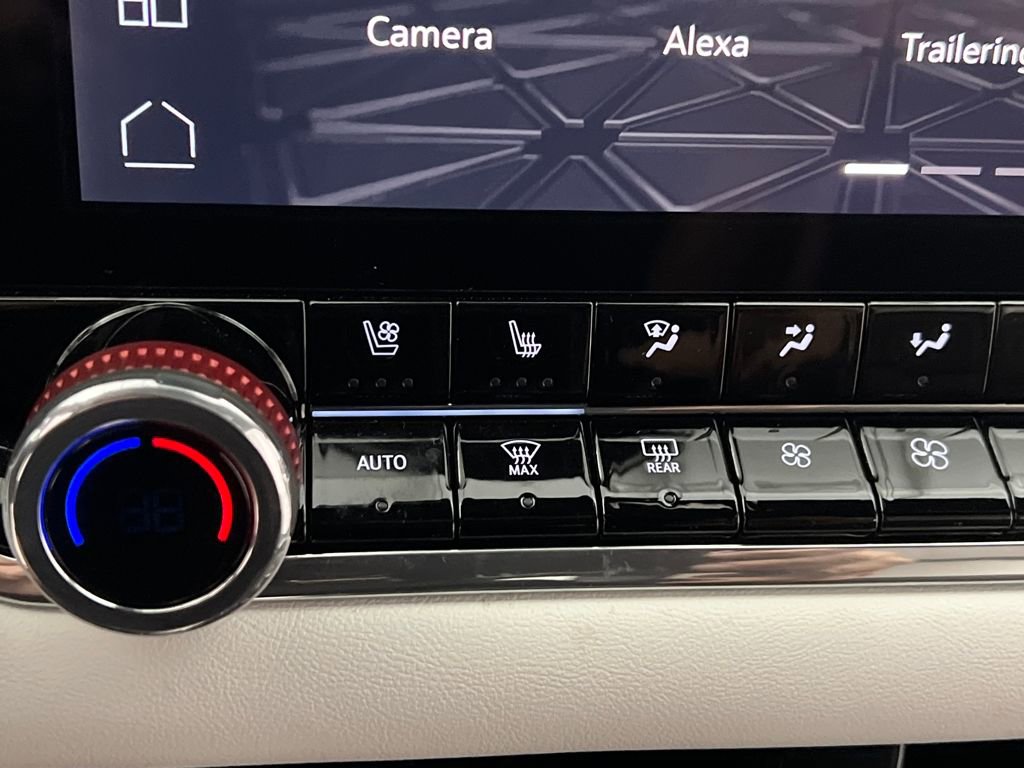 Used 2024 GMC Canyon AT4X image 44