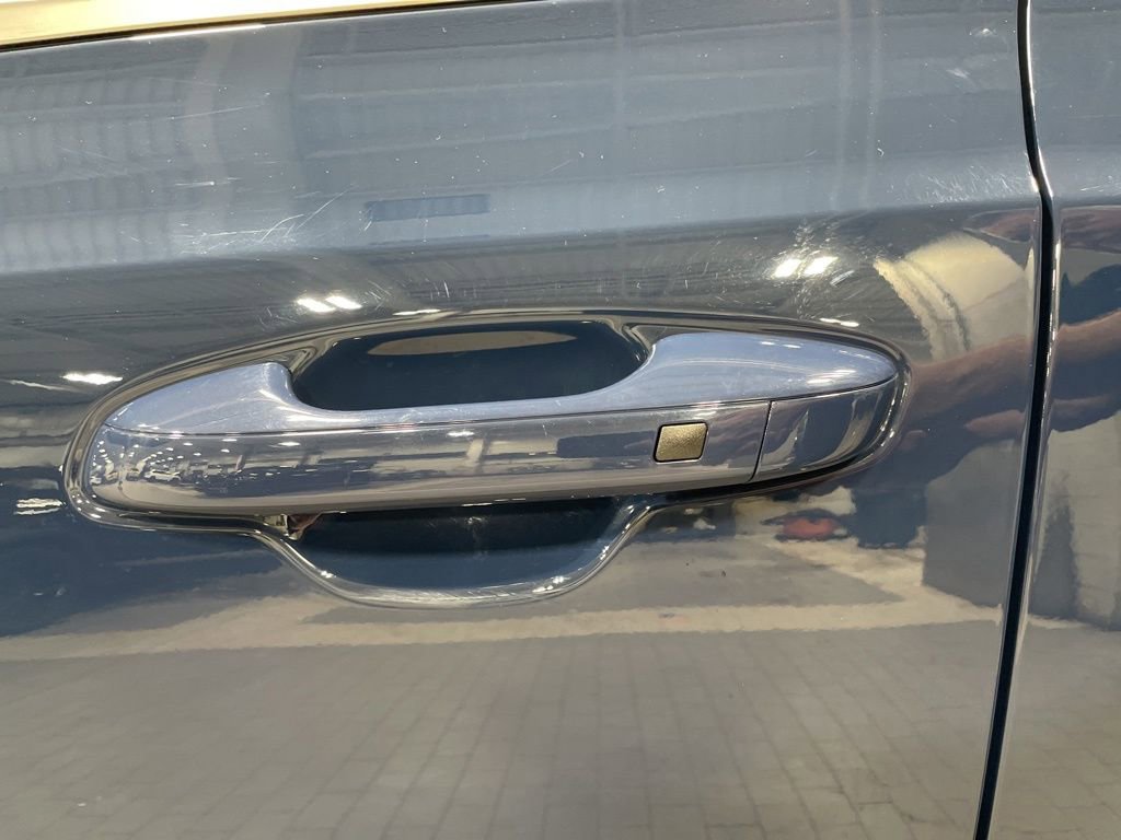 Used 2024 Kia Telluride EX w/ EX Captain's Chair Package image 30