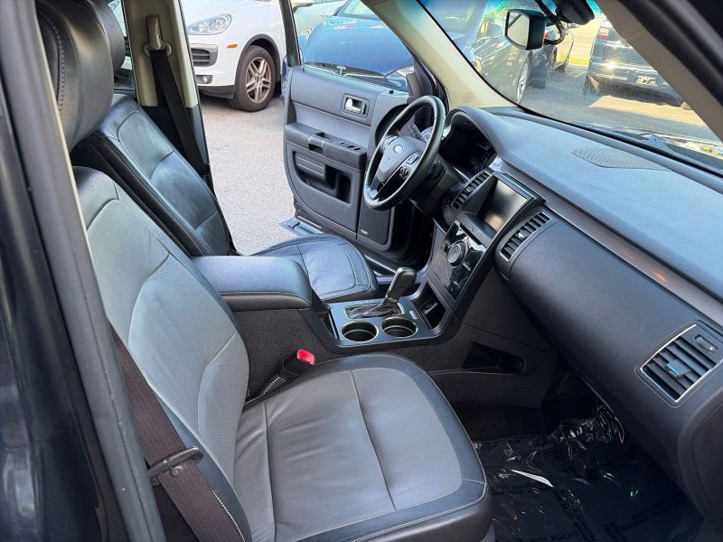 Used 2014 Ford Flex Limited w/ Equipment Group 303A AWD/4WD image 18