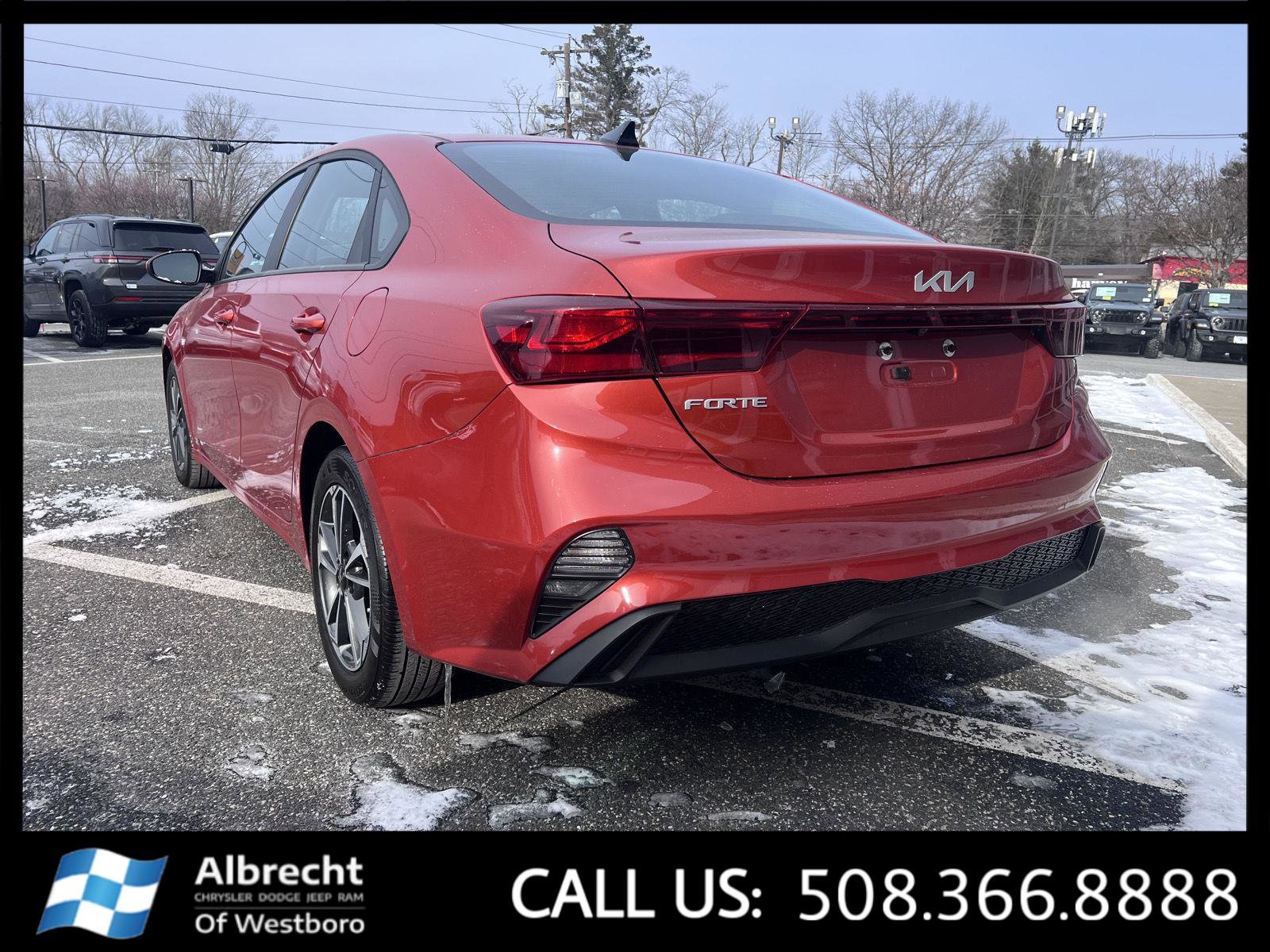 Used 2023 Kia Forte LXS image 3