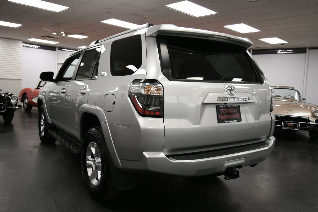 Certified 2024 Toyota 4Runner SR5 Premium image 5