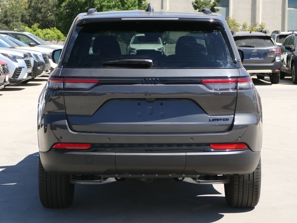 New 2025 Jeep Grand Cherokee Limited w/ Black Appearance Package image 5