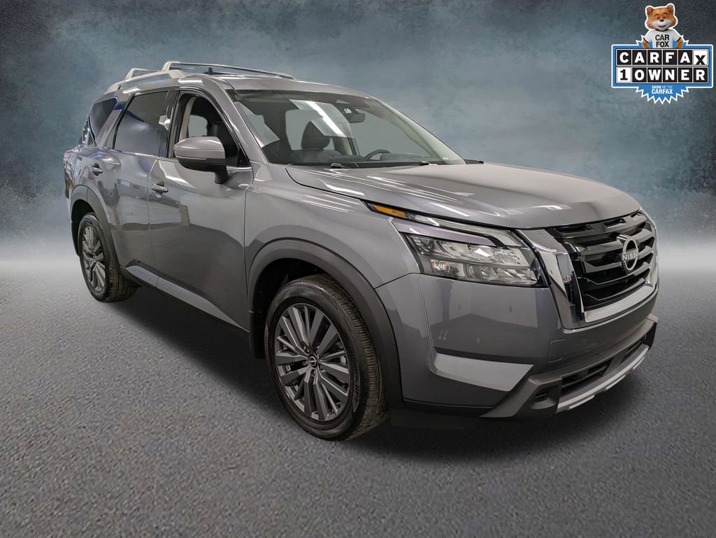 Used 2025 Nissan Pathfinder SL w/ SL Premium Package image 3