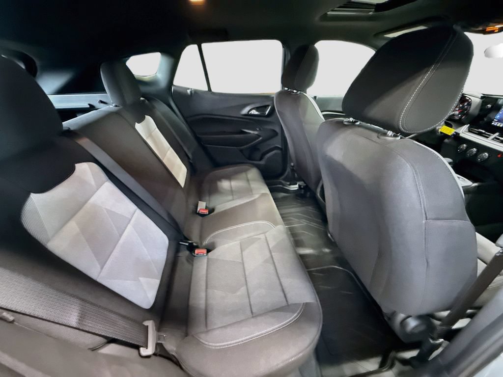 New 2026 Chevrolet Trax RS w/ Sunroof Package FWD image 26