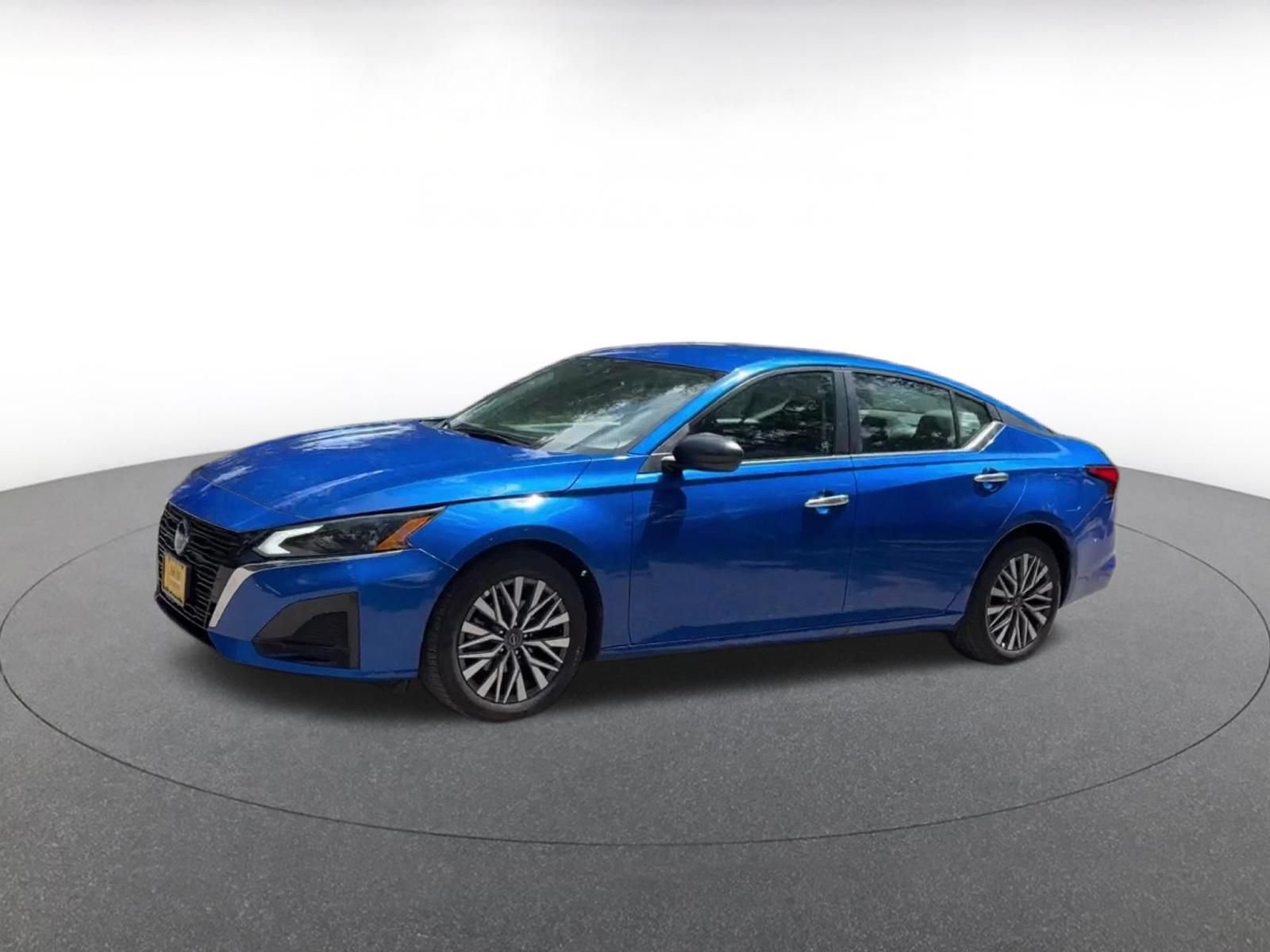 Used 2025 Nissan Altima 2.5 SV FWD image 6