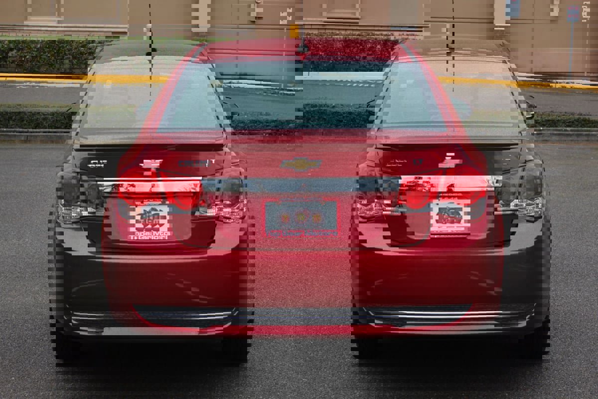 Used 2012 Chevrolet Cruze LT w/ RS Package image 4