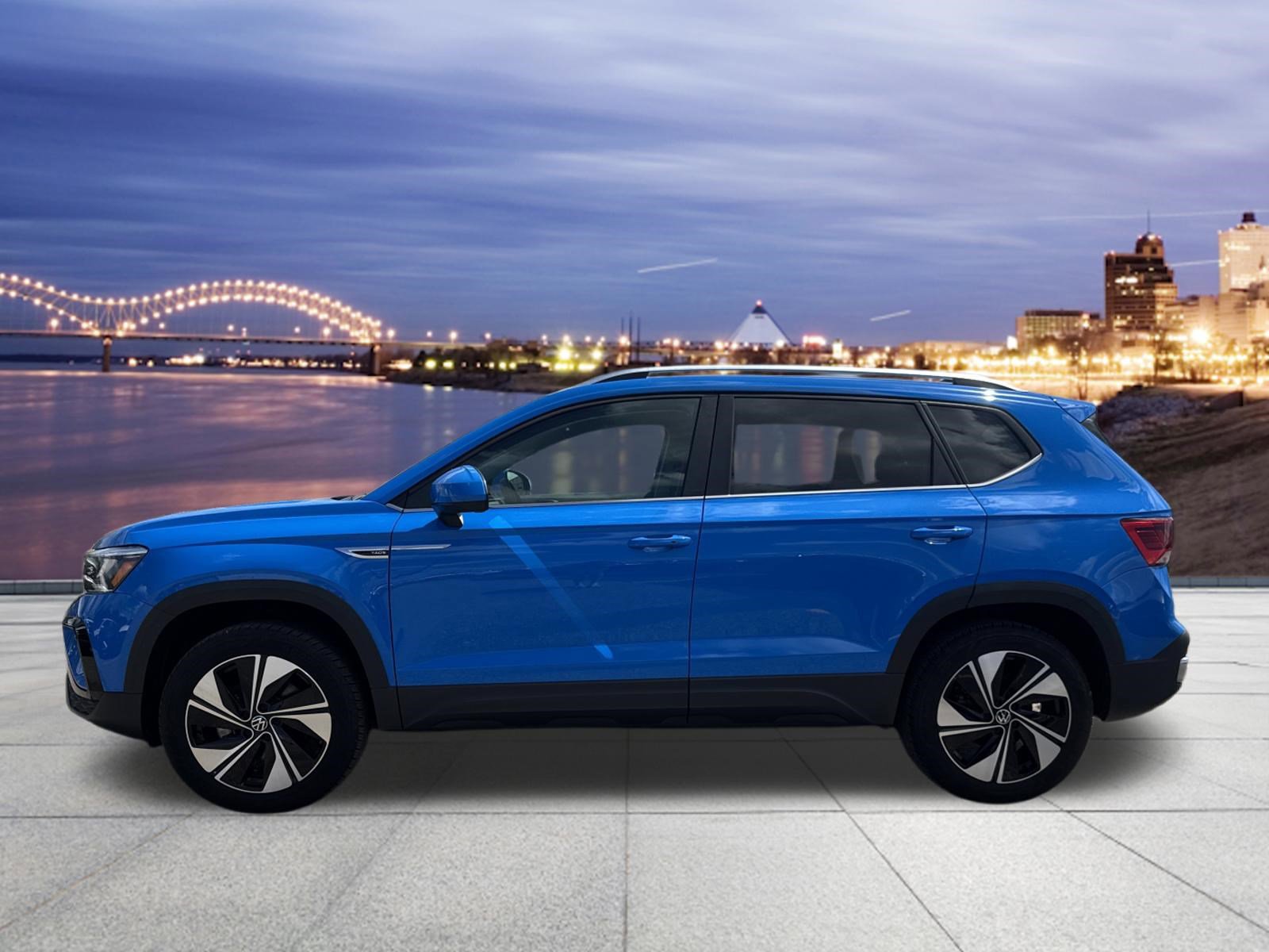 Certified 2024 Volkswagen Taos SE w/ Panoramic Sunroof Package AWD/4WD image 2