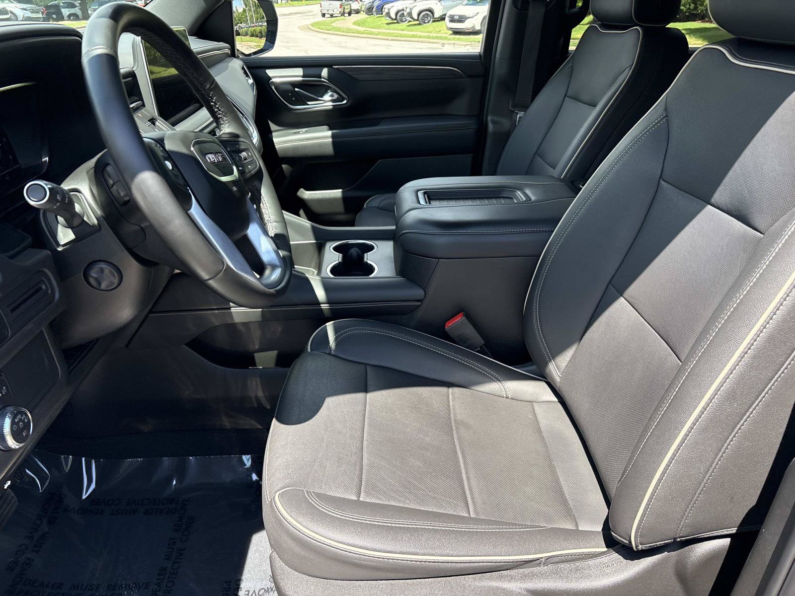Used 2023 GMC Yukon SLT AWD/4WD image 14