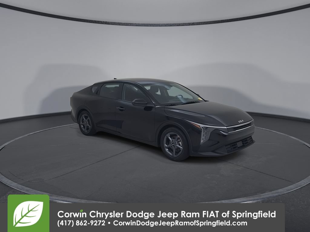 Used 2025 Kia K4 FWD image 3