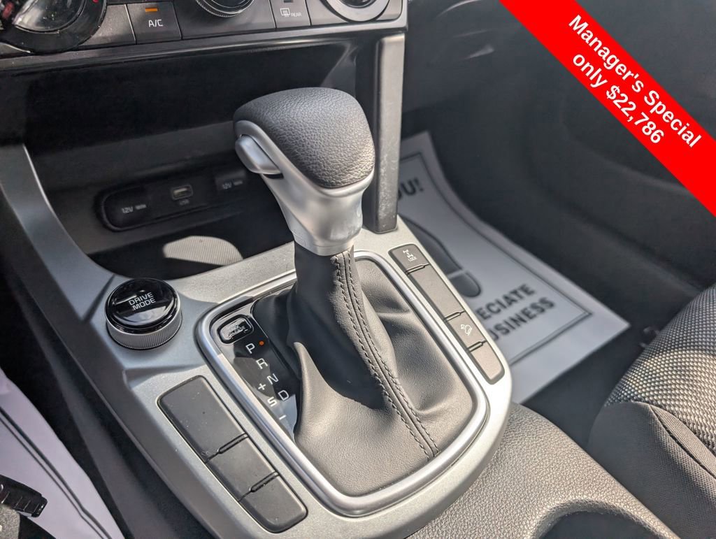 Used 2025 Kia Seltos LX AWD/4WD image 23