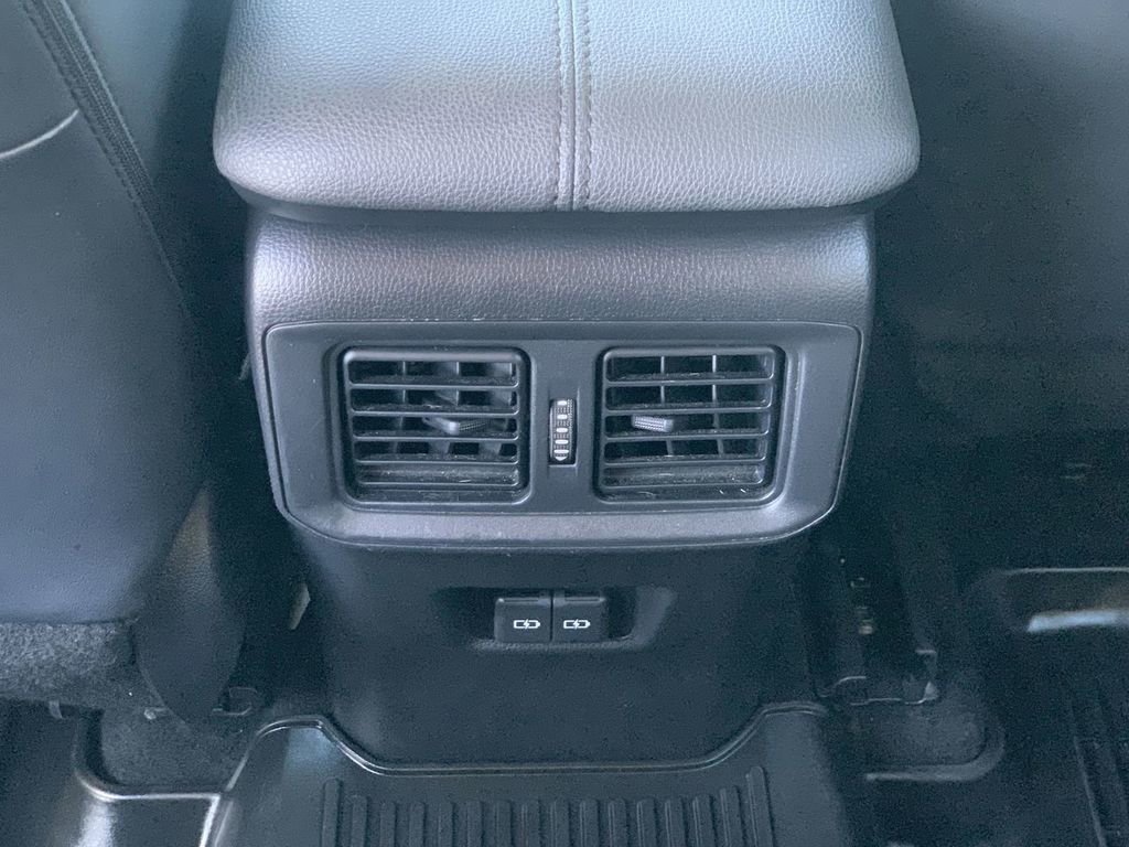 Used 2022 Toyota RAV4 XLE Premium image 19