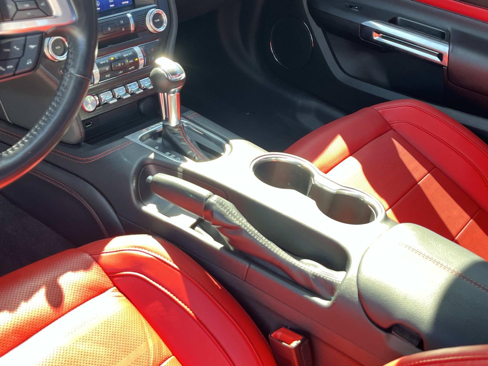Used 2022 Ford Mustang GT Premium w/ Equipment Group 401A RWD image 15