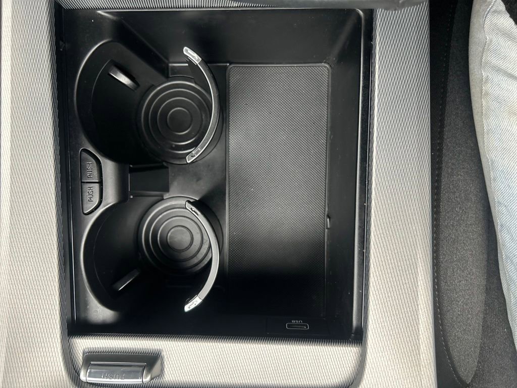 Used 2022 Hyundai Palisade SE image 30