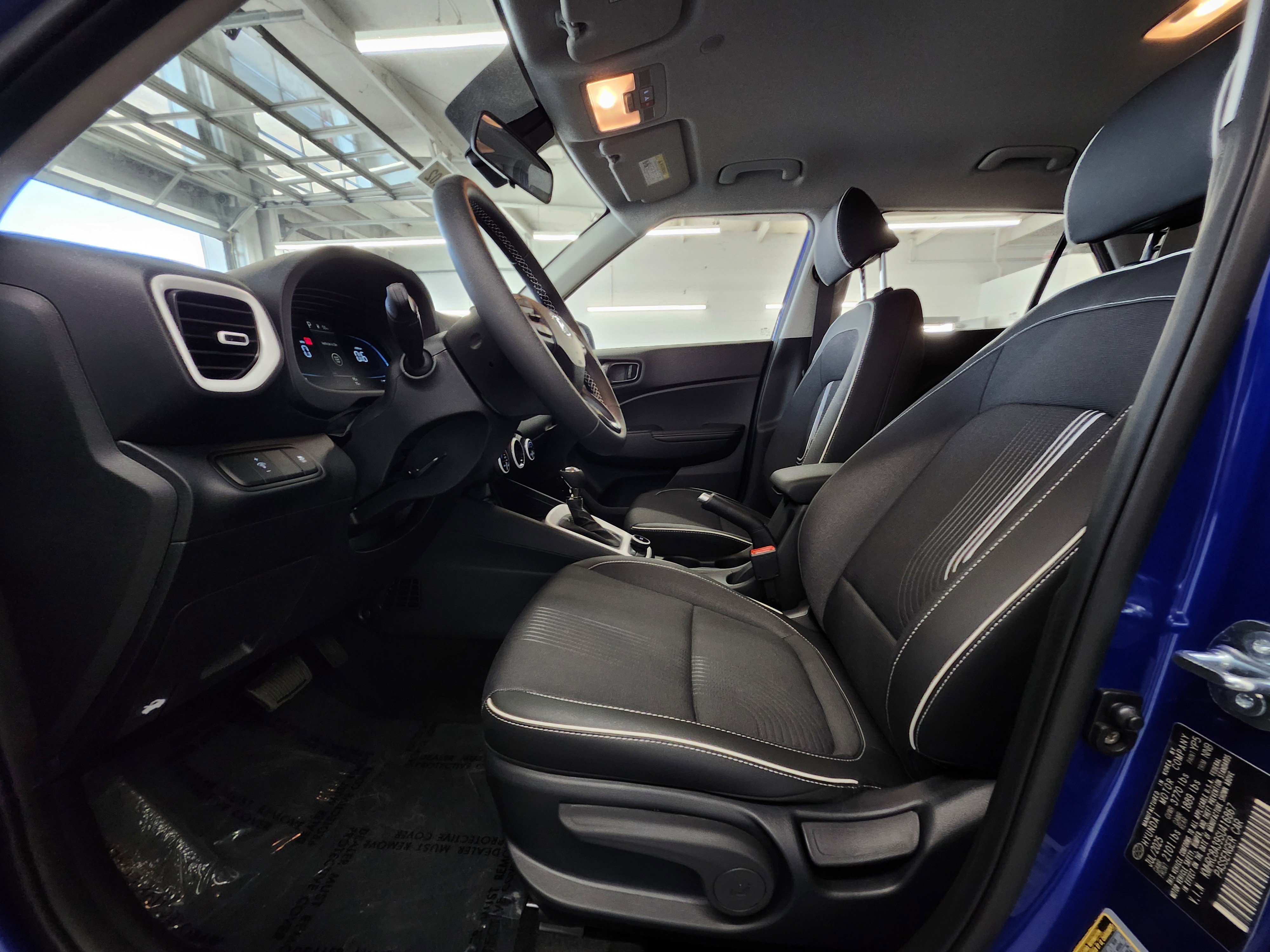 New 2025 Hyundai Venue Limited image 14