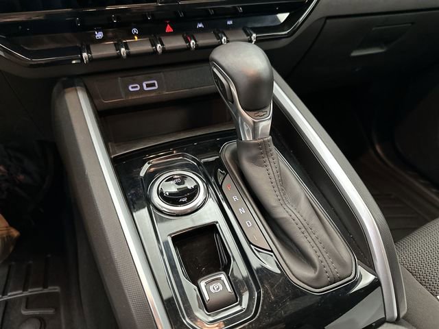 Used 2023 Chevrolet Colorado LT w/ LT Convenience Package II AWD/4WD image 24