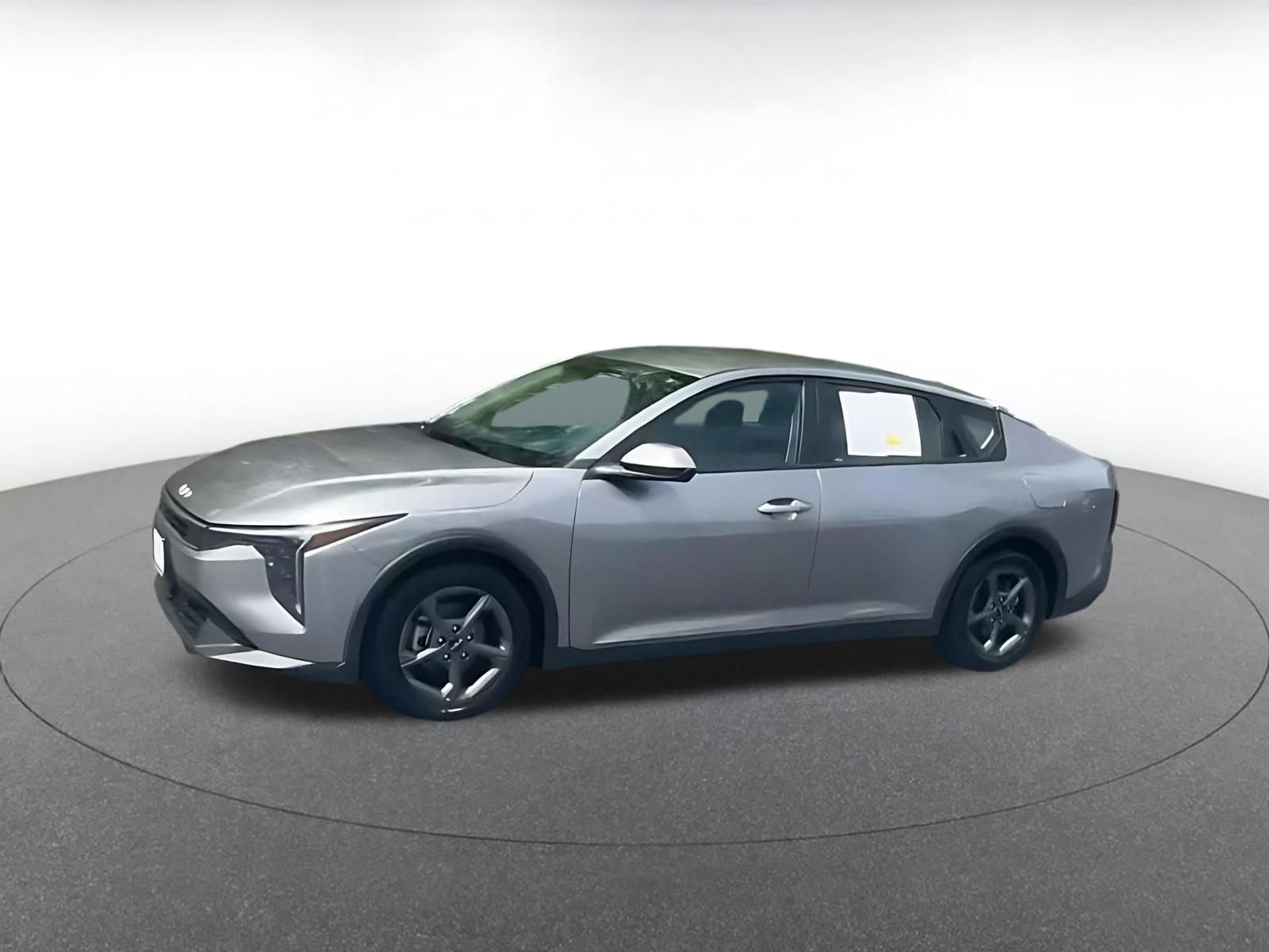Used 2025 Kia K4 LXS image 4