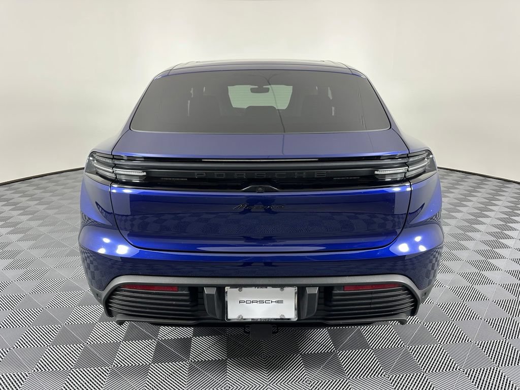 Certified 2026 Porsche Macan 4 Electric w/ Premium Package AWD/4WD image 13