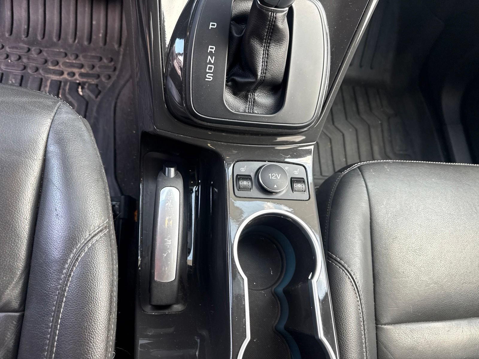 Used 2015 Ford Escape Titanium FWD image 13