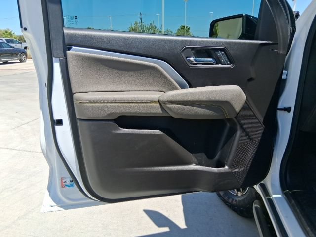 Used 2026 Chevrolet Colorado ZR2 w/ Technology Package AWD/4WD image 13