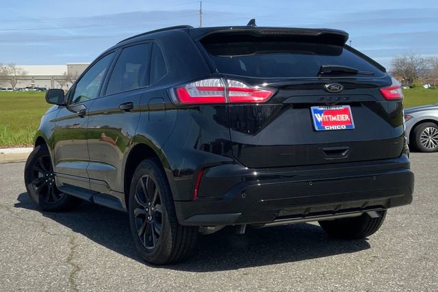 Used 2022 Ford Edge SE w/ Black Appearance Package image 11